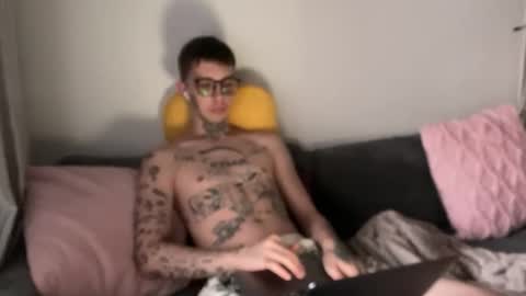 simon online show from March 23, 11:09 pm