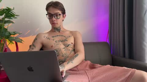 simon online show from June 21, 2:14 am