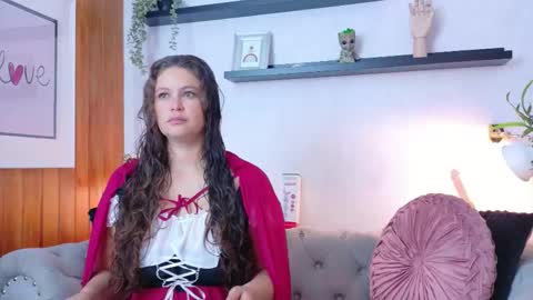 Anaise  online show from October 25, 11:40 am