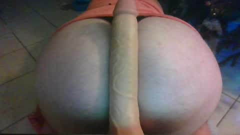 Snapshot of analgod098 chatting on January 15, 7:05 am analgod098 online show from January 15, 7:05 am