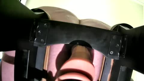 Snapshot of anallyourz chatting on March 7, 8:11 pm Slut Master online show from March 7, 8:11 pm