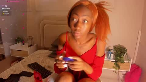 anamonroee online show from September 19, 11:33 am