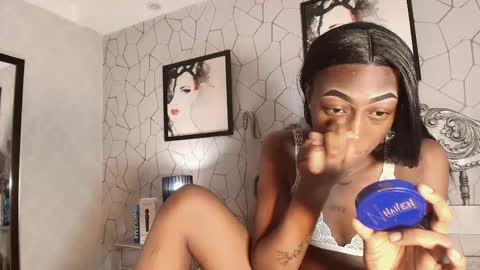 anamonroee online show from February 22, 8:07 pm