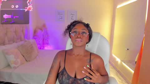 A N A  my connection hours are from 600 pm to 12 pm Colombian time online show from May 27, 5:04 am