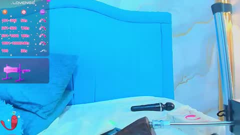 A N A P A U L A online show from November 29, 10:24 pm