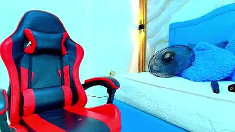 A N A P A U L A online show from February 19, 6:42 am