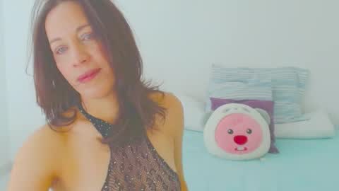 anapereira12 online show from March 28, 4:28 pm