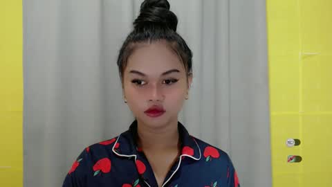 Snapshot of anaruru_ chatting on January 12, 6:06 am ANA online show from January 12, 6:06 am