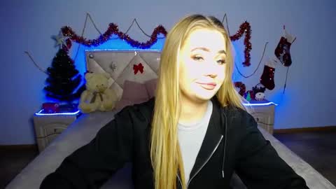 Snapshot of anastacyyellig chatting on January 7, 4:50 am anastacyyellig online show from January 7, 4:50 am