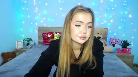 Snapshot of anastacyyellig chatting on January 15, 3:00 am anastacyyellig online show from January 15, 3:00 am