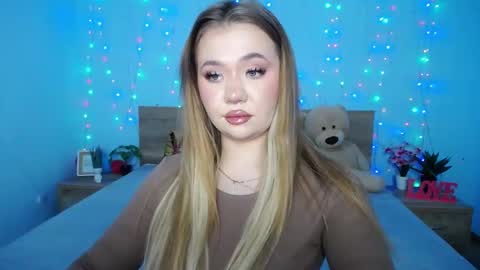 Snapshot of anastacyyellig chatting on January 30, 11:33 am anastacyyellig online show from January 30, 11:33 am