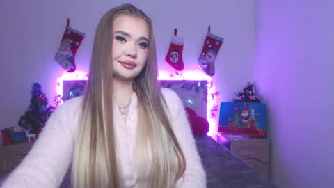 anastacyyellig online show from December 14, 6:08 am