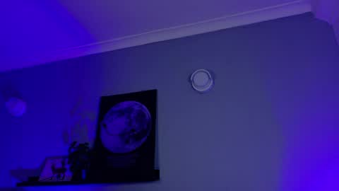 Kendra  online show from April 13, 10:10 am