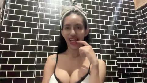 anawalters online show from November 8, 3:29 am