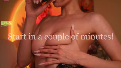   online show from December 4, 1:20 pm