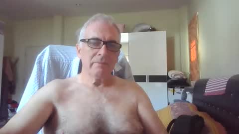 Snapshot of andaman58 chatting on September 25, 8:51 am andaman58 online show from September 25, 8:51 am