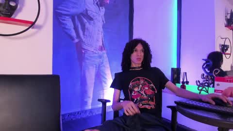 anddy_hugecock online show from May 30, 1:19 pm