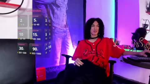 anddy_hugecock online show from June 24, 1:43 pm