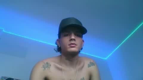 Snapshot of andersonz98 chatting on January 31, 6:46 am andersonZ98 online show from January 31, 6:46 am