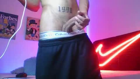 Snapshot of andersonz98 chatting on October 3, 1:24 am andersonZ98 online show from October 3, 1:24 am