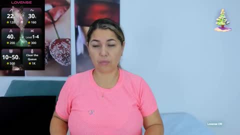 Snapshot of andhrea_vale chatting on November 11, 11:32 am Andrea online show from November 11, 11:32 am