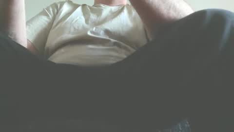 Snapshot of andionline chatting on October 9, 6:55 am andreas online show from October 9, 6:55 am