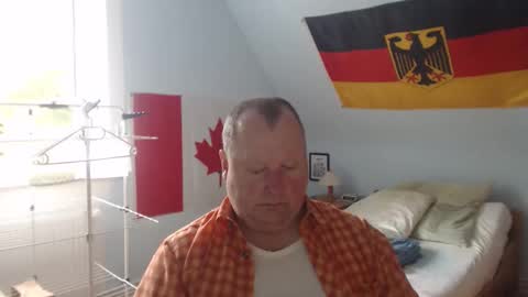 Snapshot of andre124231 chatting on September 8, 4:50 pm Andre online show from September 8, 4:50 pm