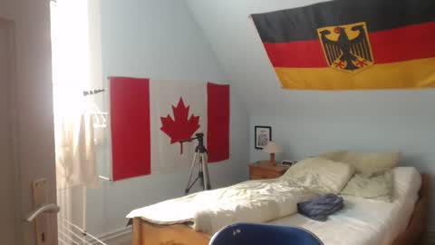 Snapshot of andre124231 chatting on September 17, 11:34 am Andre online show from September 17, 11:34 am