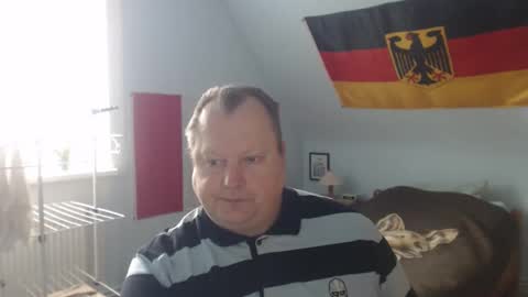 Snapshot of andre124231 chatting on October 10, 11:09 am Andre online show from October 10, 11:09 am