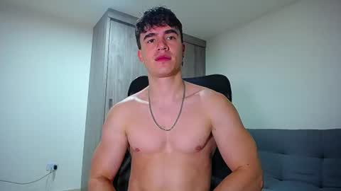 Snapshot of andre_parker chatting on June 26, 1:54 am Andre Parker online show from June 26, 1:54 am