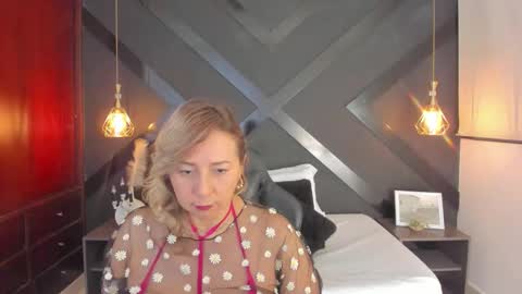 A N D R E online show from November 15, 2:20 am