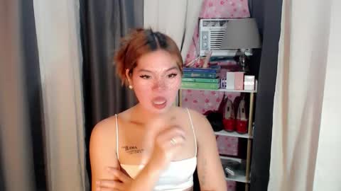 andrea06121998 online show from March 15, 3:40 pm