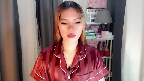 andrea06121998 online show from April 18, 12:09 pm