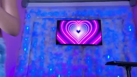 Snapshot of andrea_giraldo_ chatting on June 28, 8:04 pm Andrea online show from June 28, 8:04 pm