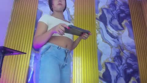 Snapshot of andrea_giraldo_ chatting on July 11, 7:49 pm Andrea online show from July 11, 7:49 pm