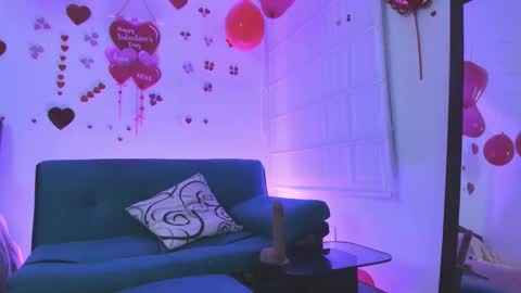 Snapshot of andrea_guz chatting on September 22, 10:45 pm ANDREA IM INDEPENDENT MODEL online show from September 22, 10:45 pm