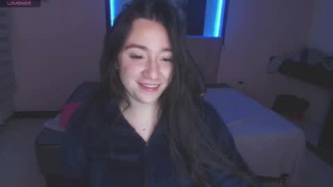 Andrea Ramos online show from March 7, 8:45 am