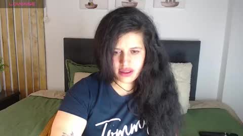 Snapshot of andrea_secret_ chatting on November 19, 1:11 pm ANDREA online show from November 19, 1:11 pm