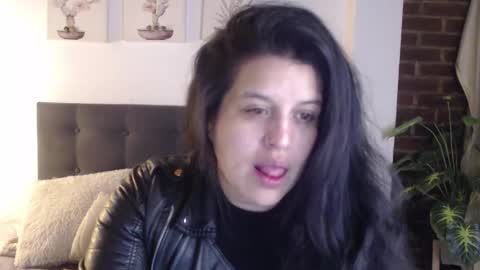 Snapshot of andrea_secret_ chatting on March 27, 1:44 pm ANDREA online show from March 27, 1:44 pm