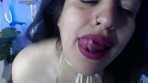 Snapshot of andrea_secret_ chatting on April 2, 2:26 pm ANDREA online show from April 2, 2:26 pm