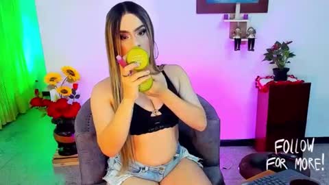 Andrea  online show from May 9, 1:44 am