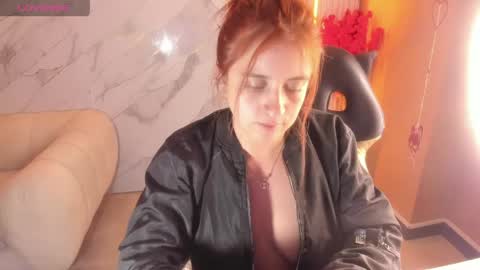 andrea_tasty_tf online show from April 14, 1:28 pm