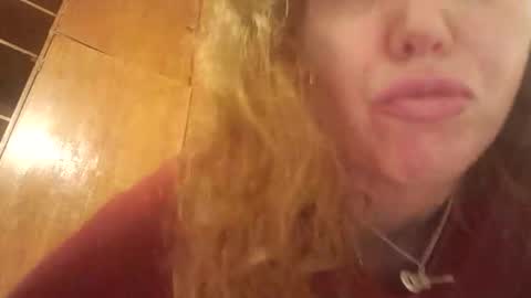 Snapshot of andreamartinssean2018 chatting on May 29, 11:58 pm andreamartinssean2018 online show from May 29, 11:58 pm