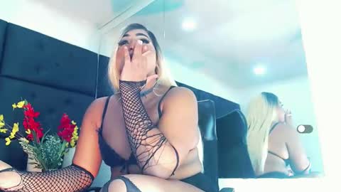 Andrea online show from March 7, 11:18 am