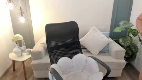 Andre Castaneda online show from March 9, 6:12 pm