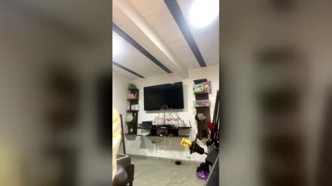 andrees_s online show from March 17, 12:08 pm