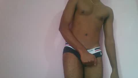 Snapshot of andres01_ chatting on November 12, 6:14 am andres01_ online show from November 12, 6:14 am