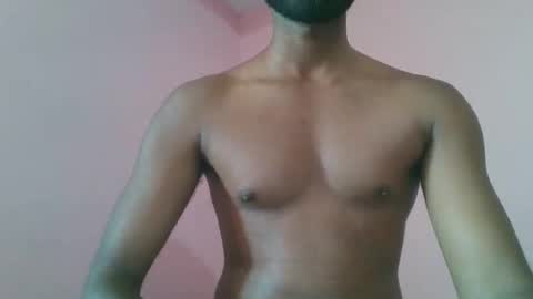 Snapshot of andres01_ chatting on January 18, 5:00 am andres01_ online show from January 18, 5:00 am