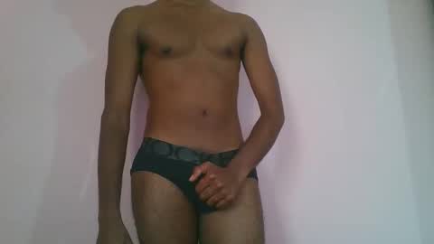 Snapshot of andres01_ chatting on February 3, 10:20 am andres01_ online show from February 3, 10:20 am