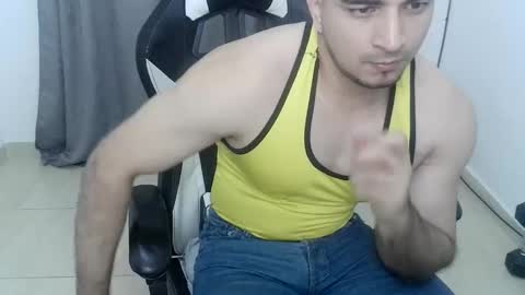 andres180950734 online show from October 31, 12:33 am